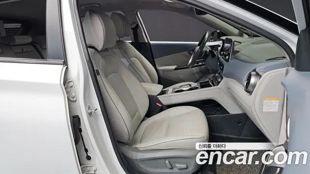 HYUNDAI KONA ELECTRIC 2019 — 214 993 км, белый, Корея — под ключ — фото 12