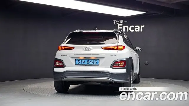 HYUNDAI KONA ELECTRIC 2019 — 214 993 км, белый, Корея — под ключ — фото 4