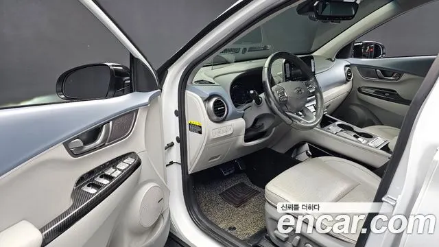 HYUNDAI KONA ELECTRIC 2019 — 214 993 км, белый, Корея — под ключ — фото 10
