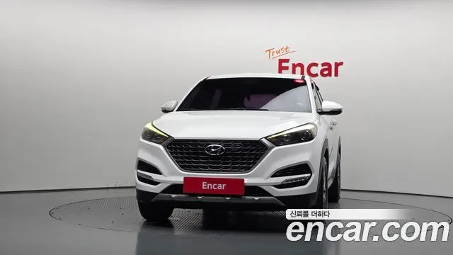 HYUNDAI TUCSON 2017 — 154 265 км, белый, Корея — под ключ — фото 3