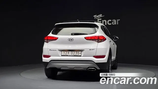 HYUNDAI TUCSON 2017 — 183 388 км, белый, Корея — под ключ — фото 4