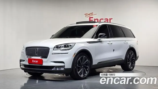 Lincoln Aviator