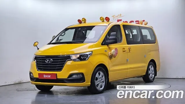 HYUNDAI GRAND STAREX 2019 — 114 629 км, жёлтый, Корея — под ключ — фото 1