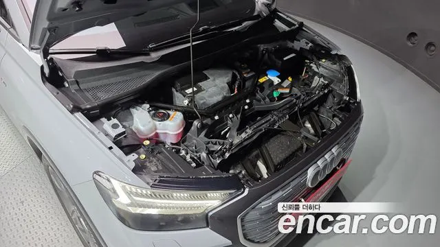 AUDI Q4 E-TRON 2022 — 45 055 км, серебристо-серый, Корея — под ключ — фото 6