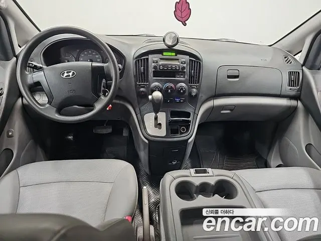HYUNDAI GRAND STAREX 2014 — 129 789 км, серебристый, Корея — под ключ — фото 7
