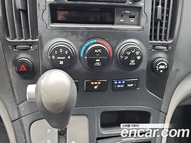 HYUNDAI GRAND STAREX 2014 — 129 789 км, серебристый, Корея — под ключ — фото 10