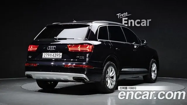 AUDI Q7 2019 — 167 599 км, чёрный, Корея — под ключ — фото 1