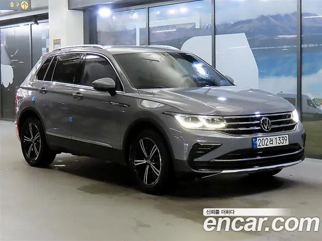 VOLKSWAGEN TIGUAN 2021 — 35 509 км, серый, Корея — под ключ — фото 4