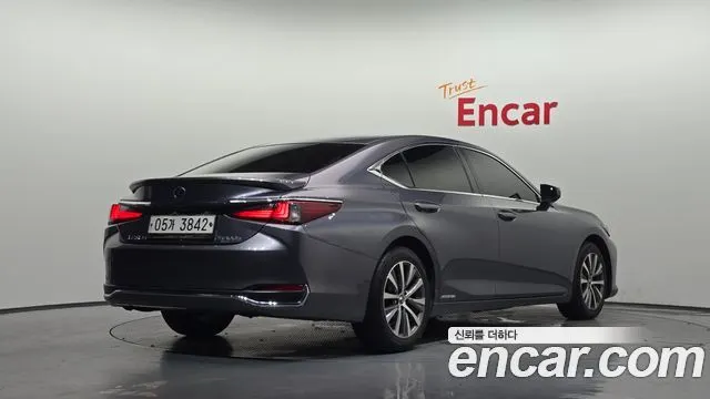 LEXUS ES300H 2019 — 202 228 км, серый, Корея — под ключ — фото 2