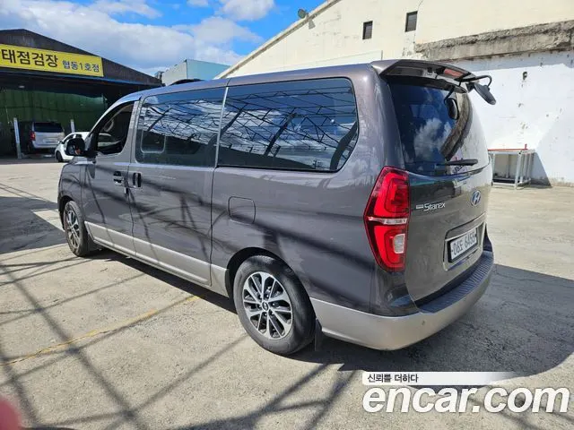HYUNDAI GRAND STAREX 2019 — 162 225 км, коричневый, Корея — под ключ — фото 3