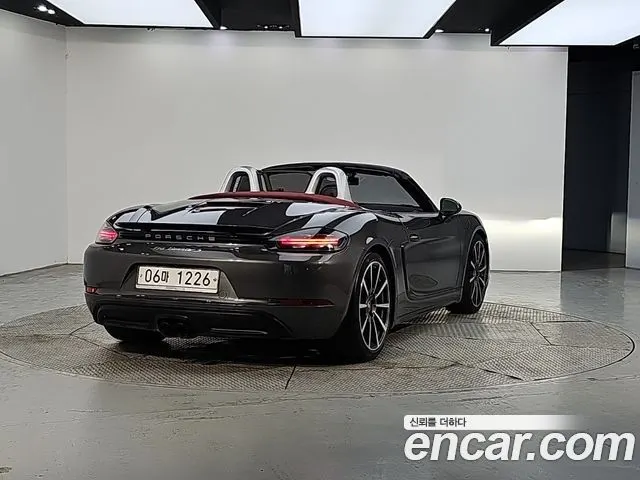 PORSCHE 718 BOXSTER 2018 — 86 949 км, серый, Корея — под ключ — фото 4
