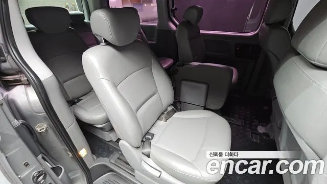 HYUNDAI GRAND STAREX 2014 — 178 001 км, серебристый, Корея — под ключ — фото 11