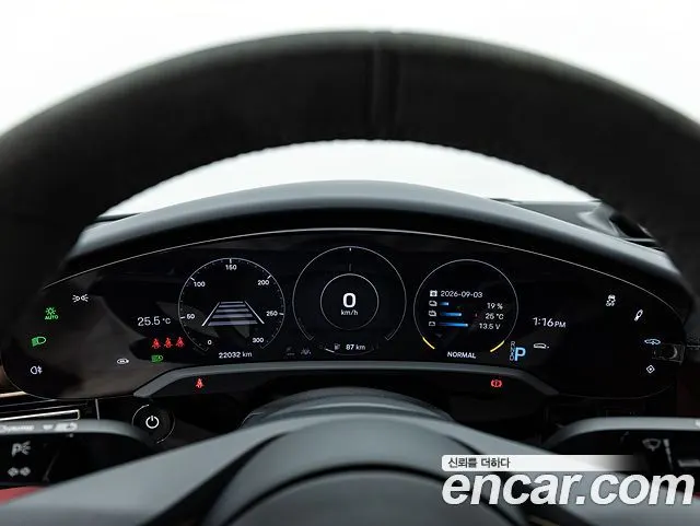 PORSCHE TAYCAN 2024 — 22 040 км, белый-перламутр, Корея — под ключ — фото 8