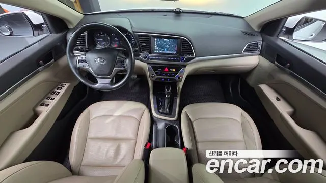 HYUNDAI AVANTE 2016 — 125 591 км, белый, Корея — под ключ — фото 7