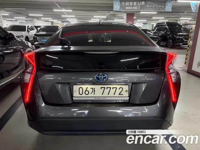 TOYOTA PRIUS 2017 — 128 675 км, серый, Корея — под ключ — фото 2