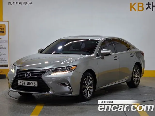 LEXUS ES300H 2016 — 133 284 км, светло-золотистый, Корея — под ключ — фото 1
