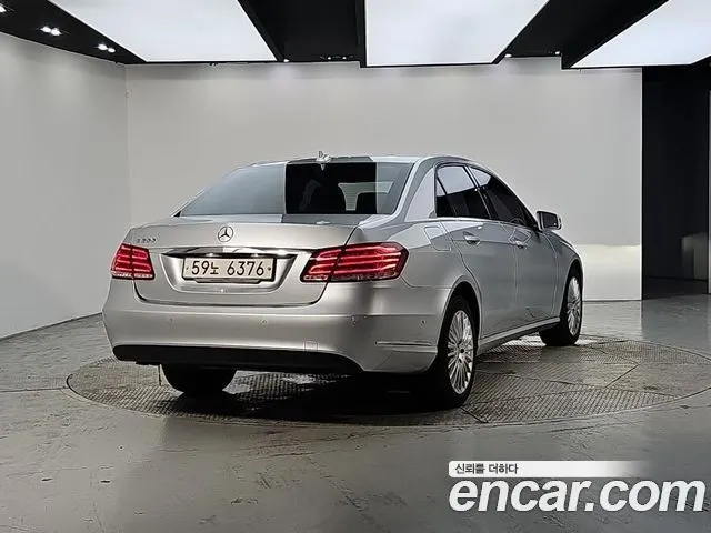 MERCEDES-BENZ E-CLASS W212 2014 — 113 454 км, серебристый, Корея — под ключ — фото 4