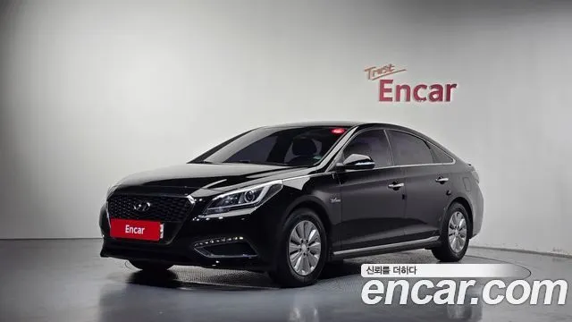 HYUNDAI SONATA HYBRID 2016 — 171 131 км, чёрный, Корея — под ключ — фото 1