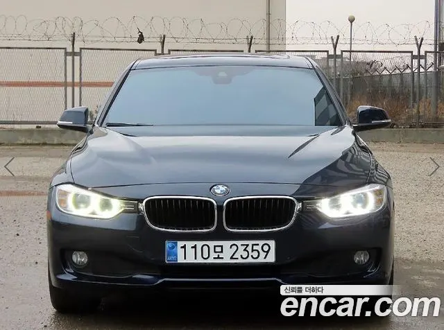 BMW 3 SERIES 2014 — 131 725 км, синий, Корея — под ключ — фото 2