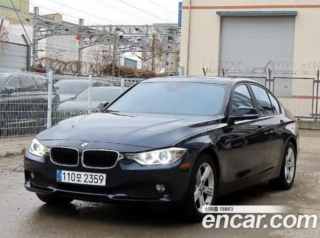 BMW 3 SERIES 2014 — 131 725 км, синий, Корея — под ключ — фото 3