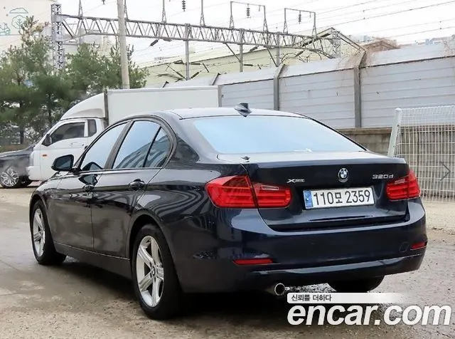BMW 3 SERIES 2014 — 131 725 км, синий, Корея — под ключ — фото 4