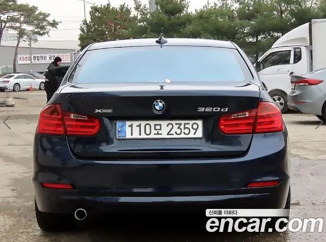 BMW 3 SERIES 2014 — 131 725 км, синий, Корея — под ключ — фото 5