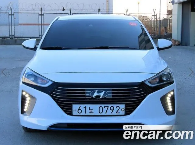HYUNDAI IONIQ HYBRID 2016