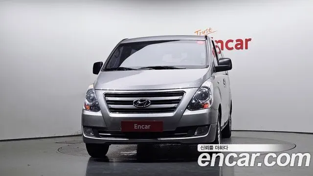 HYUNDAI GRAND STAREX 2017 — 143 562 км, серебристый, Корея — под ключ — фото 3