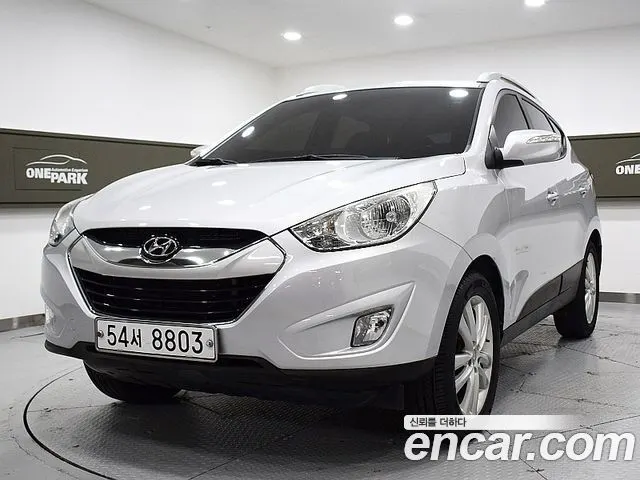 HYUNDAI TUCSON 2010 — 63 518 км, серебристый, Корея — под ключ — фото 11