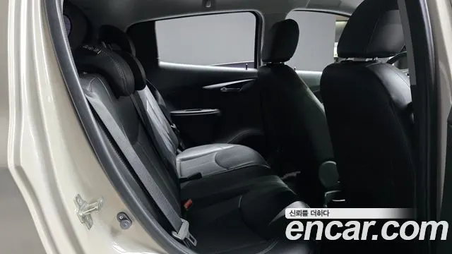 CHEVROLET SPARK 2018 — 143 940 км, белый-перламутр, Корея — под ключ — фото 11