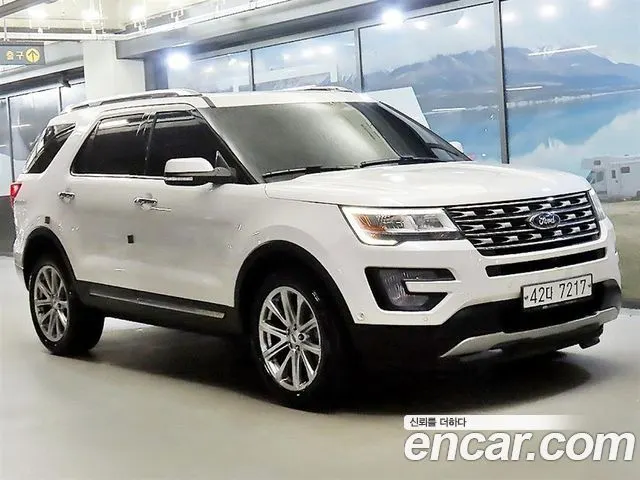 FORD EXPLORER 2017 — 125 670 км, белый, Корея — под ключ — фото 1