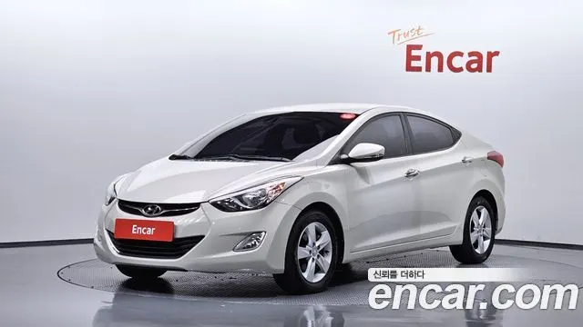 HYUNDAI AVANTE 2011 — 60 377 км, белый-перламутр, Корея — под ключ — фото 1