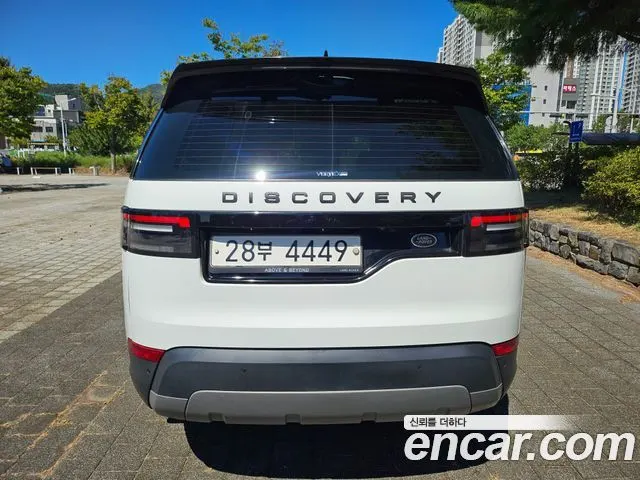 LAND ROVER DISCOVERY 5 2018 — 124 405 км, белый, Корея — под ключ — фото 7