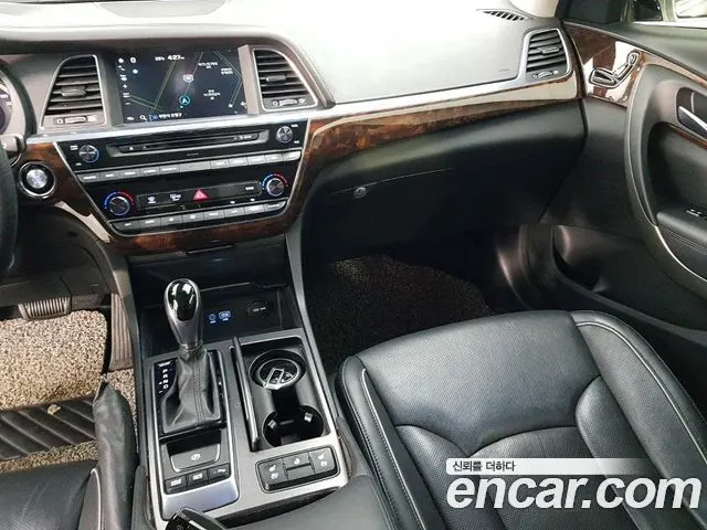 HYUNDAI ASLAN 2015 — 173 849 км, серебристый, Корея — под ключ — фото 10
