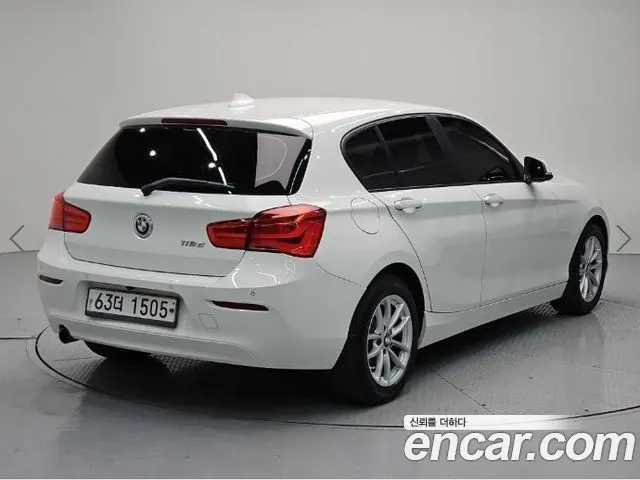 BMW 1 SERIES 2017 — 148 929 км, белый, Корея — под ключ — фото 4
