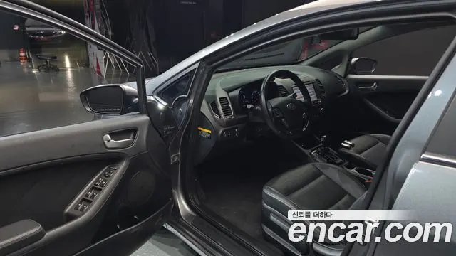 KIA K3 2016 — 97 559 км, серый, Корея — под ключ — фото 10