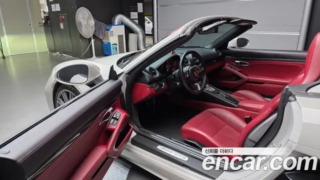 PORSCHE 718 BOXSTER 2021 — 59 120 км, серебристо-серый, Корея — под ключ — фото 10