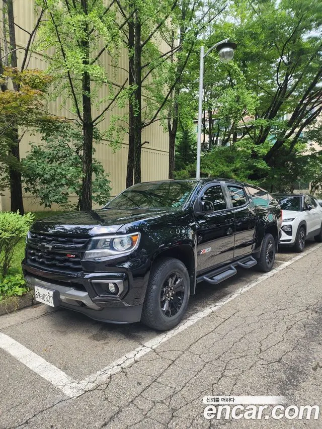 CHEVROLET REAL NEW COLORADO 2021 — 45 000 км, чёрный, Корея — под ключ — фото 1