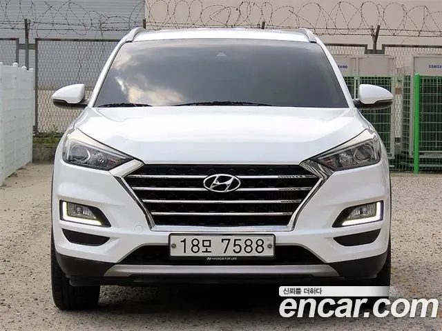 HYUNDAI TUCSON 2019 — 125 323 км, белый, Корея — под ключ — фото 2