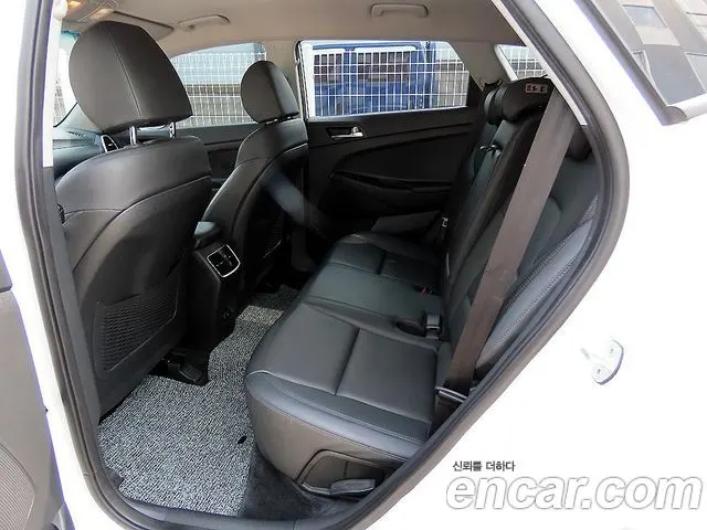 HYUNDAI TUCSON 2019 — 125 323 км, белый, Корея — под ключ — фото 6