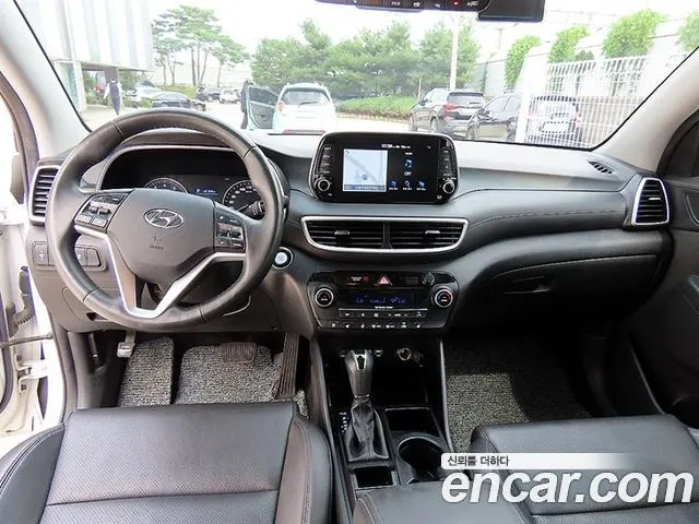 HYUNDAI TUCSON 2019 — 125 323 км, белый, Корея — под ключ — фото 7