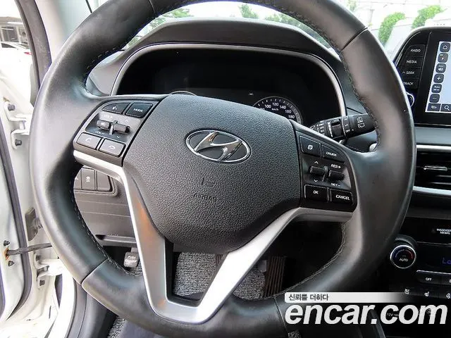 HYUNDAI TUCSON 2019 — 125 323 км, белый, Корея — под ключ — фото 8