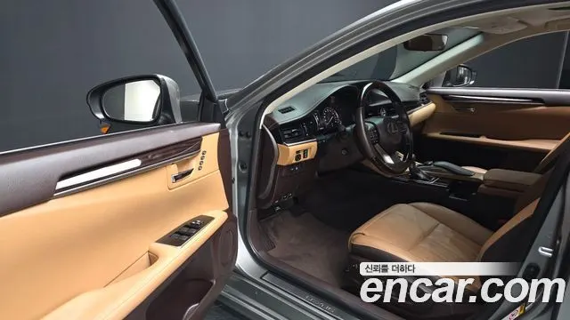 LEXUS ES300H 2018 — 66 086 км, серебристо-серый, Корея — под ключ — фото 10