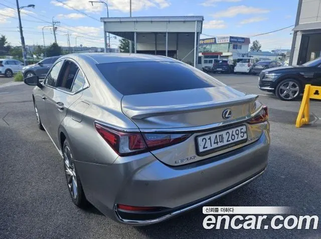 LEXUS ES300H 2022 — 103 147 км, серебристо-серый, Корея — под ключ — фото 4