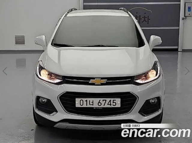 CHEVROLET TRAX 2019 — 65 693 км, белый, Корея — под ключ — фото 2