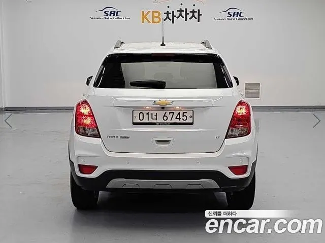 CHEVROLET TRAX 2019 — 65 693 км, белый, Корея — под ключ — фото 3