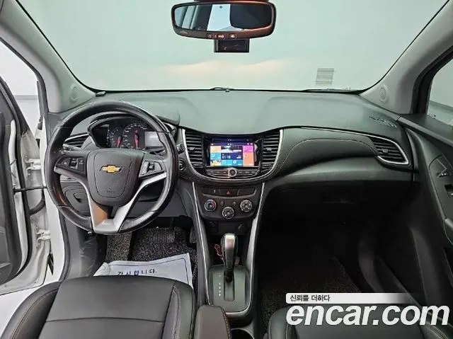 CHEVROLET TRAX 2019 — 65 693 км, белый, Корея — под ключ — фото 7