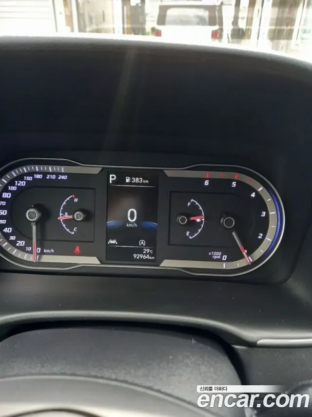 HYUNDAI TUCSON 2022 — 92 965 км, серебристо-серый, Корея — под ключ — фото 2