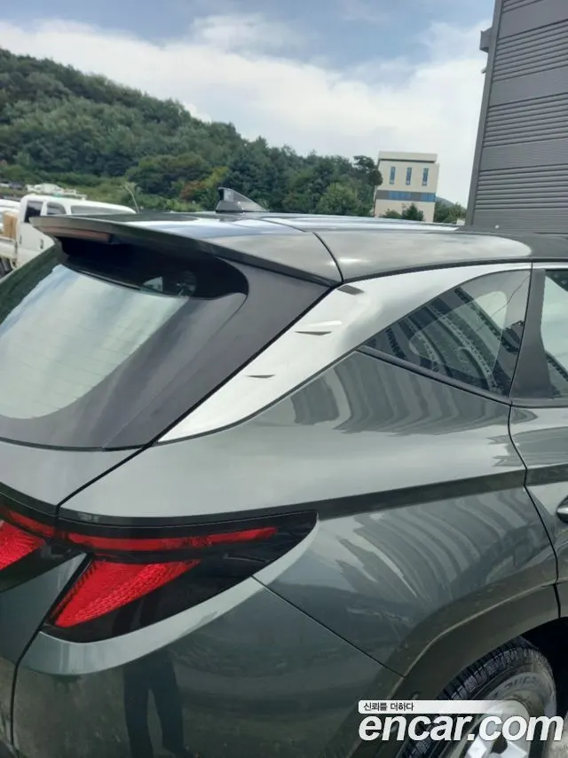 HYUNDAI TUCSON 2022 — 92 965 км, серебристо-серый, Корея — под ключ — фото 8