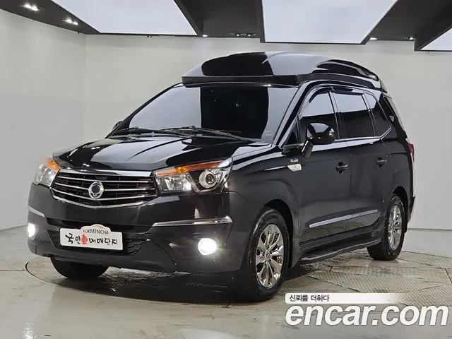 KGM KORANDO TURISMO 2017 — 174 000 км, чёрный, Корея — под ключ — фото 4